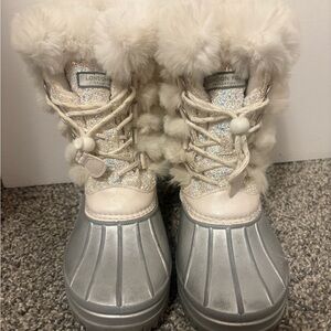 London Fog Women's Silver Winter Boots